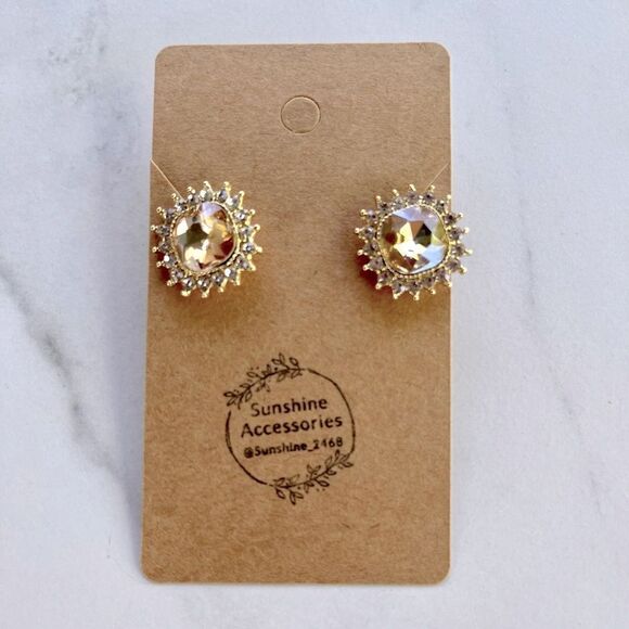 5/$25 CLEAR RHINESTONE EARRINGS - Picture 3 of 5